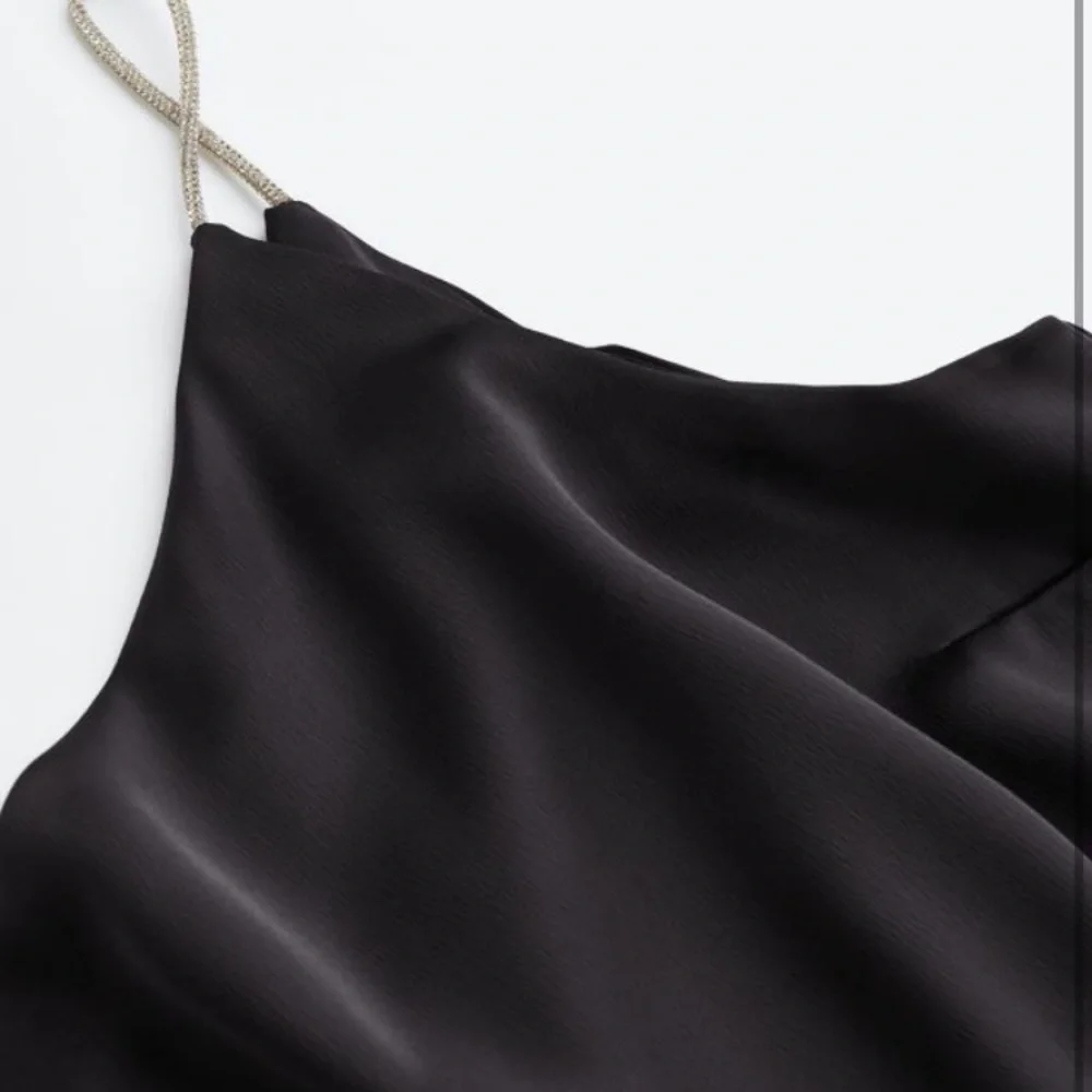 Black satin jumpsuit - Picture 5 of 7